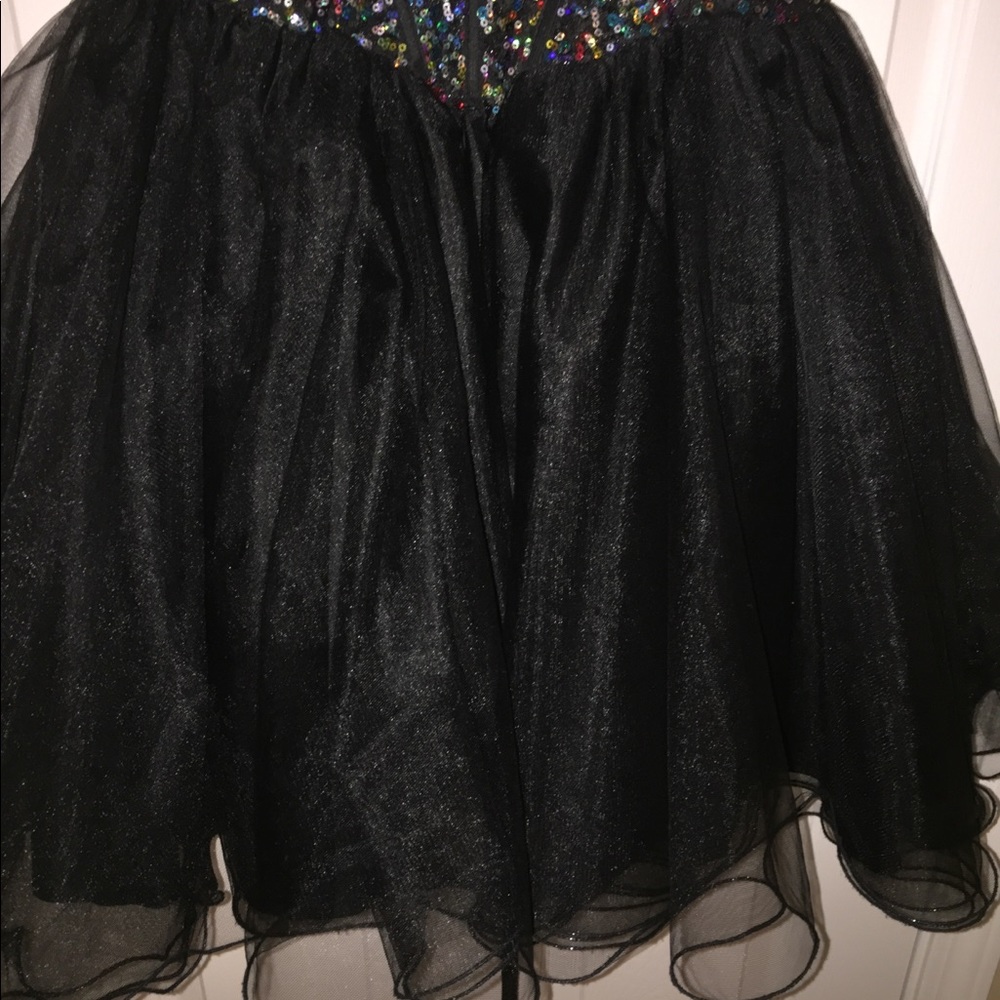 Beautiful Narianna Dress - Picture 5 of 8
